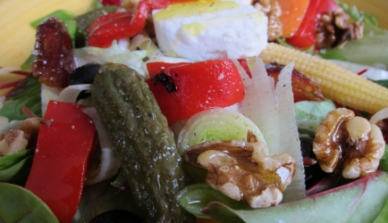 Salade geitenkaas met zoet zuur van kesbeke recept