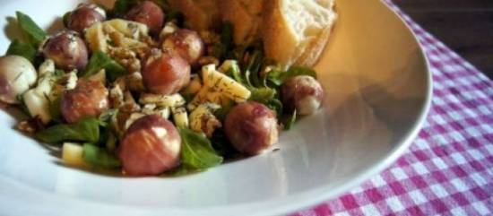 Salade met warme geitenkaasballetjes recept