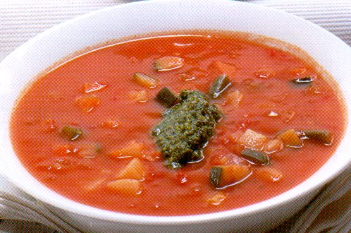 Pikante groentesoep met pesto recept