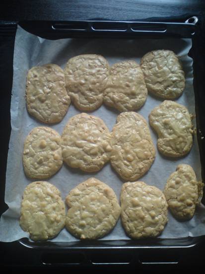 Subway cookies (witte chocola / macadamianoten) recept ...