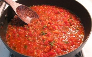 Basis tomatensaus voor pasta &; pizza recept
