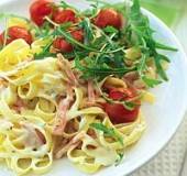Pasta carbonara met rucola en tomaatjes recept