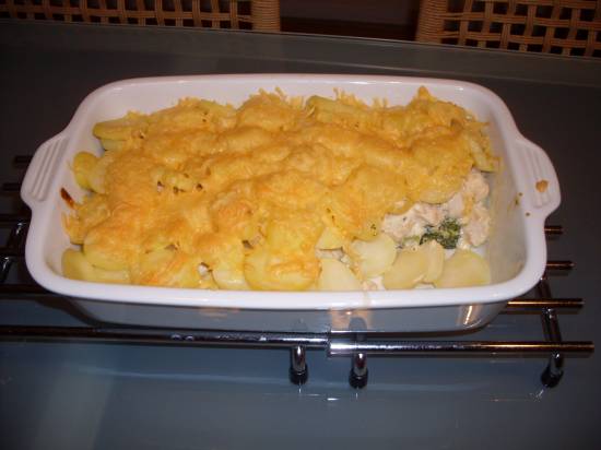 Ovenschotel broccoli met kipfilet en aardappelschijfjes recept ...