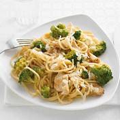Spaghetti met broccoli en kip recept