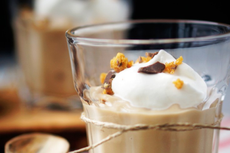 Butterscotch pudding met toffee crumble