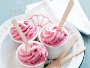 Frozen yoghurt met framboos recept