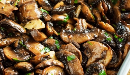 Gebakken knoflook-peterselie paddenstoelen recept