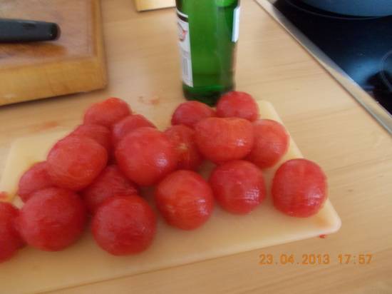 Tagliatelle met ham, gerookte zalm en tomatensaus recept ...