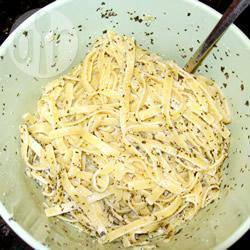 Spaghetti met pecorino en tijm recept