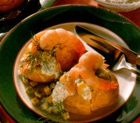 Gepofte aardappels met scampi en avocado recept