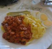 Kruidige pastasaus met tagliatella recept