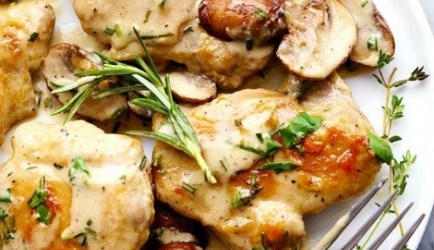 Creamy garlic herb mushroom chicken recept