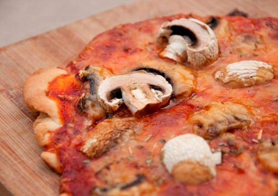 Pizza al funghi recept