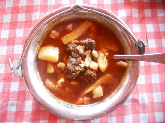 Authentiek hongaarse goulash soep recept