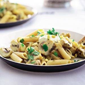 Romige pasta met artisjokharten en oesterzwammen recept ...