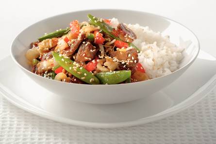 Chinees wokvlees met groenten en rijst