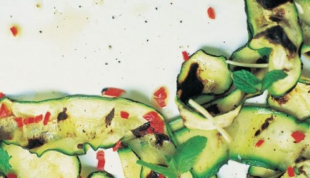 Courgettesalade recept