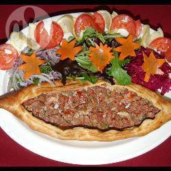 Turkse pide met vlees recept