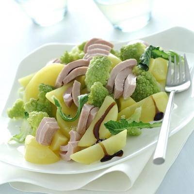 Salade met rio mare tonijn, aardappel en balsamico recept ...
