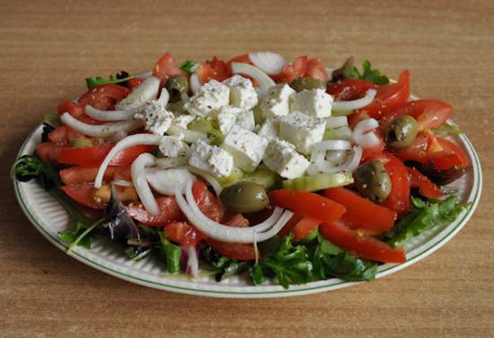 Griekse salade  choriatiki recept