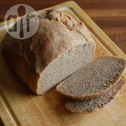 Bruinbrood uit de broodbakmachine recept