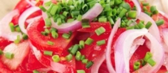 Tomaten ui salade recept