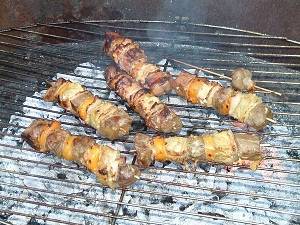 Sosaties van lam`s vlees, varkensvlees en rundvlees recept ...
