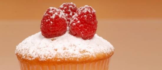 Cupcakes met frambozen en rozenwater recept