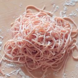 Pastadeeg met tomaat recept