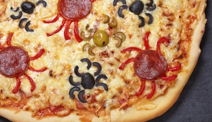 Halloween pizza recept