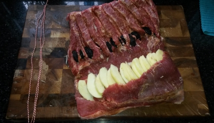 Varkensvlees gevuld met appel en pruimen recept