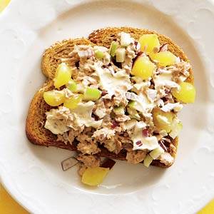 Volkoren boterham met tonijnsalade recept