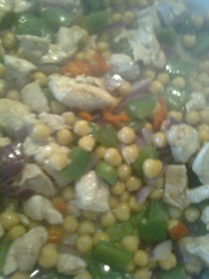 Kruidige couscous, kip & kikkererwten recept