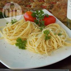 Spaghetti met olie en knoflook recept