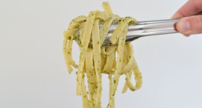 Fresh & easy: pasta met muntpesto