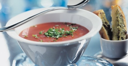 Tomatensoep met pestostengel recept