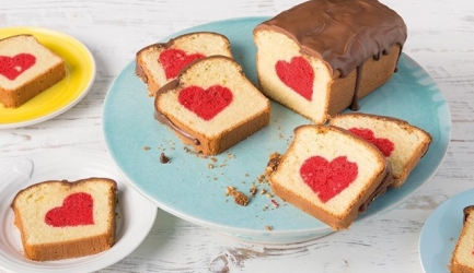 Cake met verborgen hartjes recept