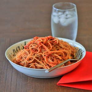 Spaghetti con salsa di pomodorini ricotta recept