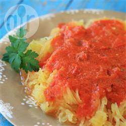 Pastasaus van gepofte knoflook, rode paprika en tomaten recept ...