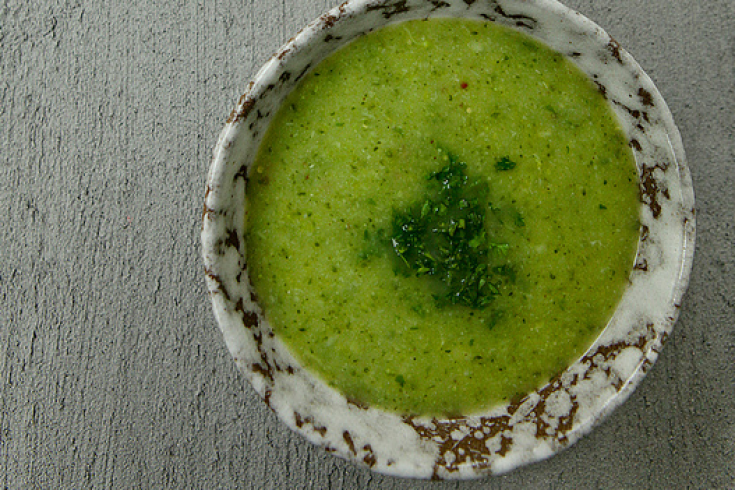 Snelle broccoli-courgettesoep