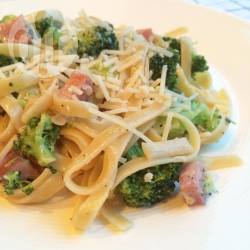 Pasta met broccoli en ham recept
