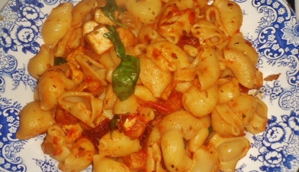 Mediterrane thempeh met pasta recept