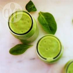 Ontbijtsmoothie met avocado en spinazie recept