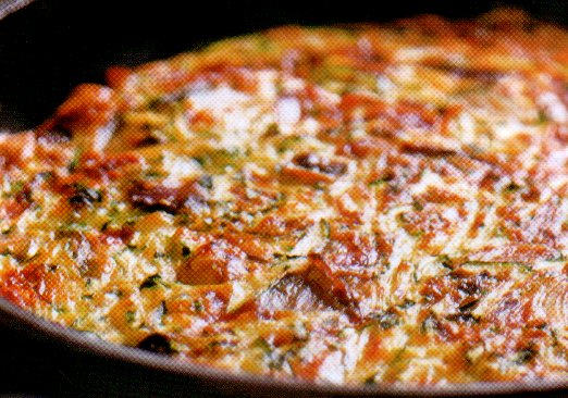Rode ui, kaas en vegetarische frittata recept