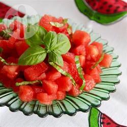 Watermeloensalade met basilicum recept