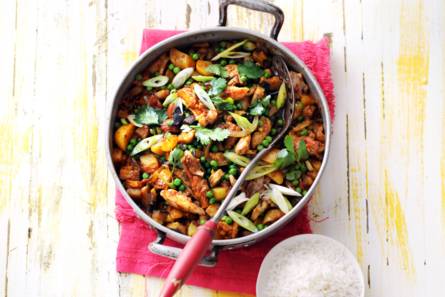 Indiase curry met kip, aardappel en aubergine