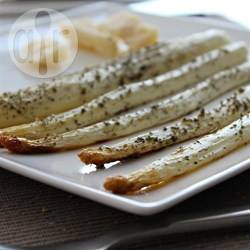 Geroosterde witte asperges met provençaalse kruiden recept ...