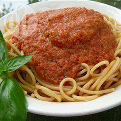 Spaghetti met zomerse tomatensaus recept