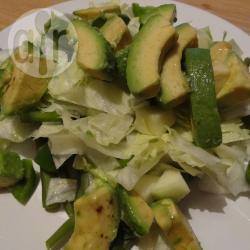 Maaltijdsalade met appel en avocado recept