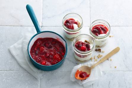 Rødgrød (granen en rood fruit) met yoghurt